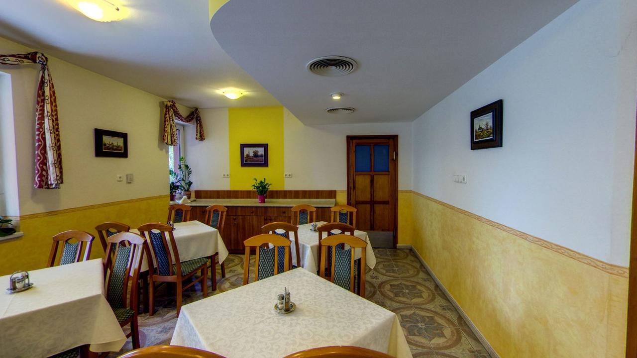 Bella Hotel Сегед Екстериор снимка