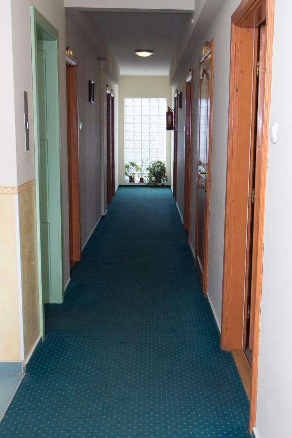 Bella Hotel Сегед Екстериор снимка